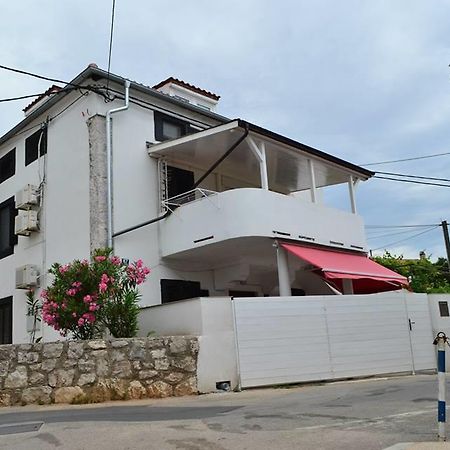 Vila Zlata Apartment Пунат Екстериор снимка