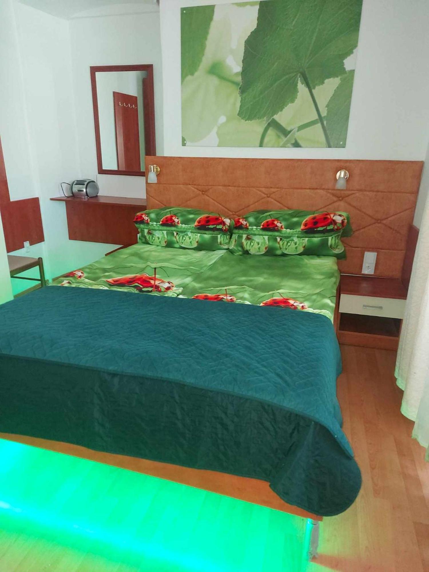 Vila Zlata Apartment Пунат Екстериор снимка