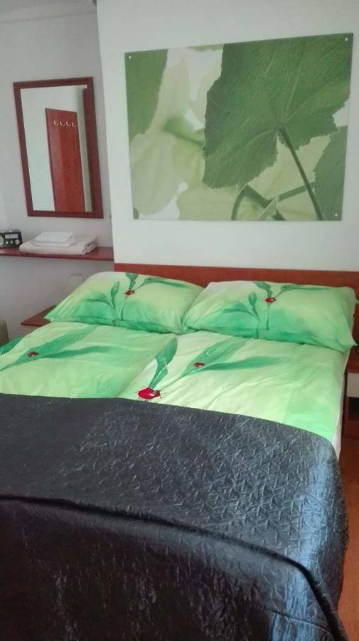 Vila Zlata Apartment Пунат Екстериор снимка